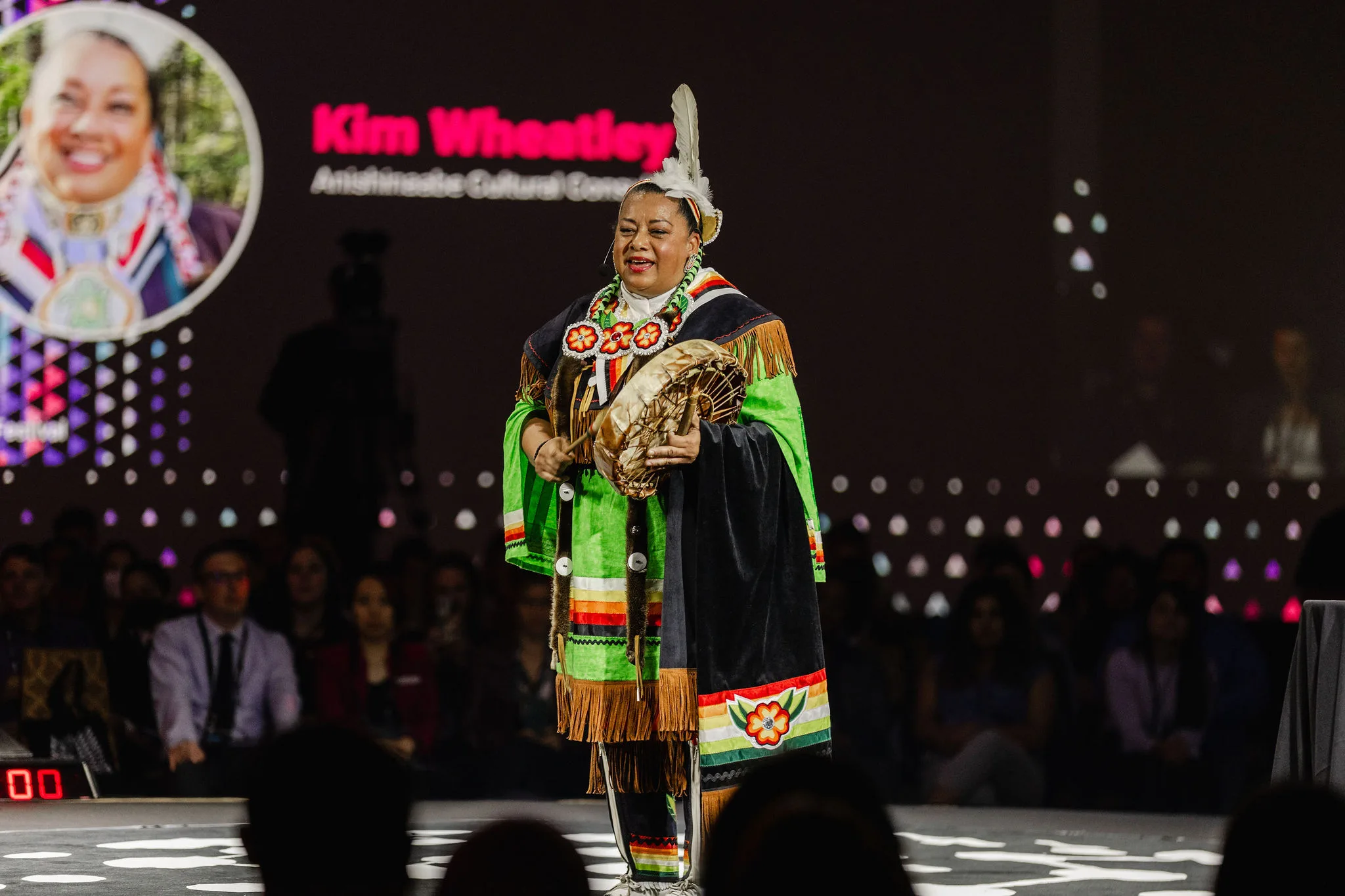 native outfit, stage